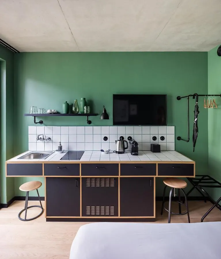 Deskopolitan House 3*