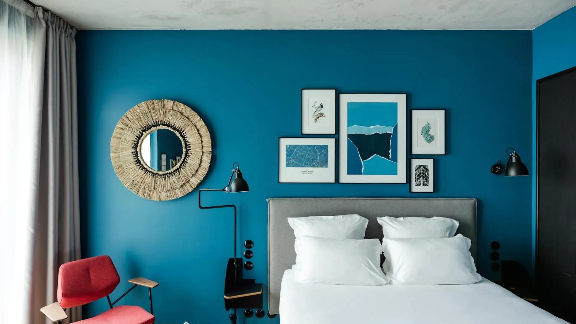 Deskopolitan House 3*